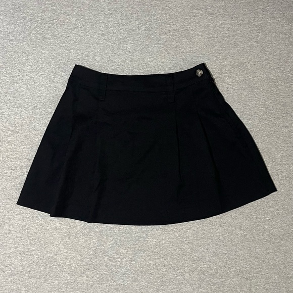 H&M Dresses & Skirts - 🕋 H&M Divided Mini Skirt~Women’s Sz XS~Black~A-Line~Pleated Detailing